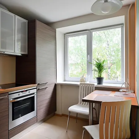 Διαμέρισμα Quiet Next To Old